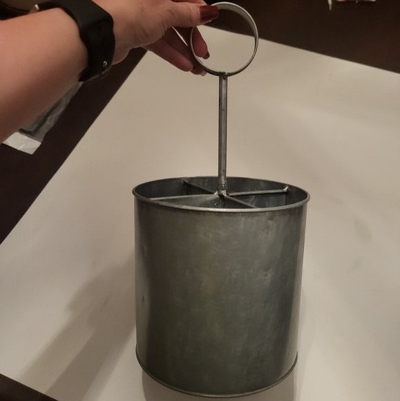 Metal utensil caddy - Picture 1 of 6